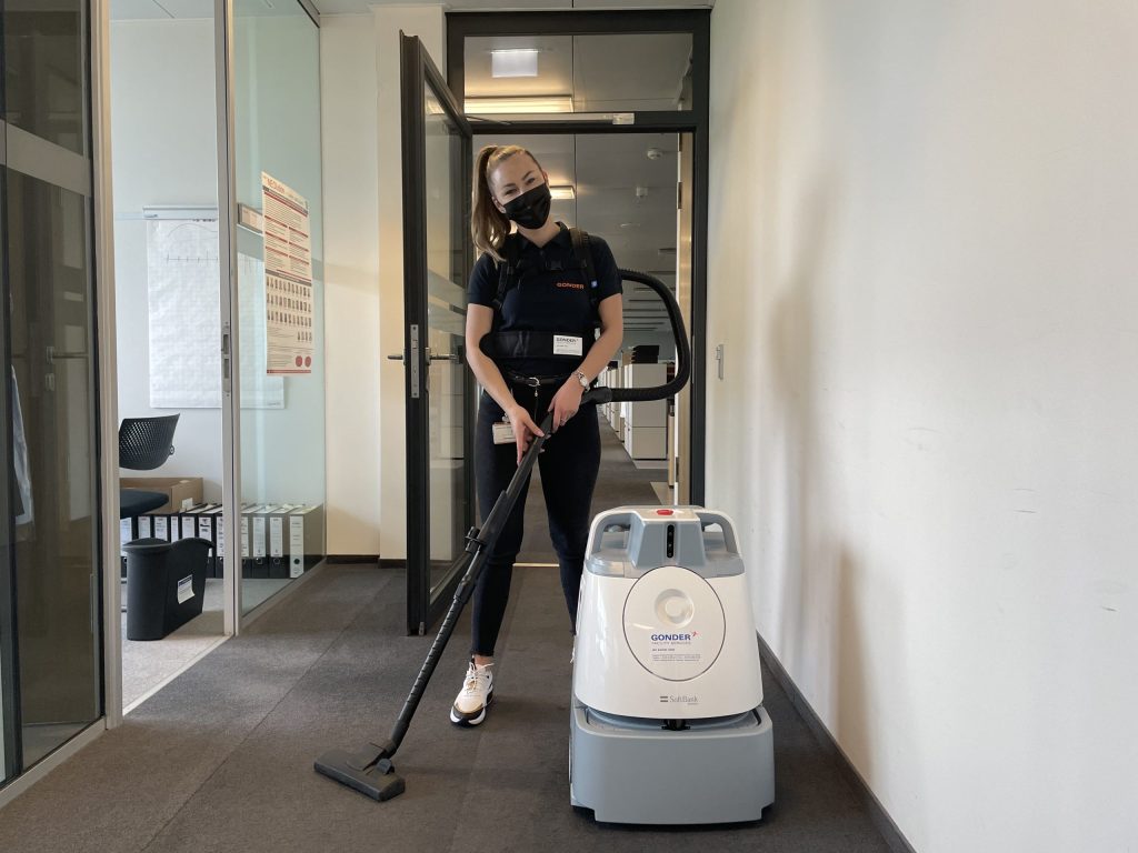 Whiz-and-Friend-01-scaled