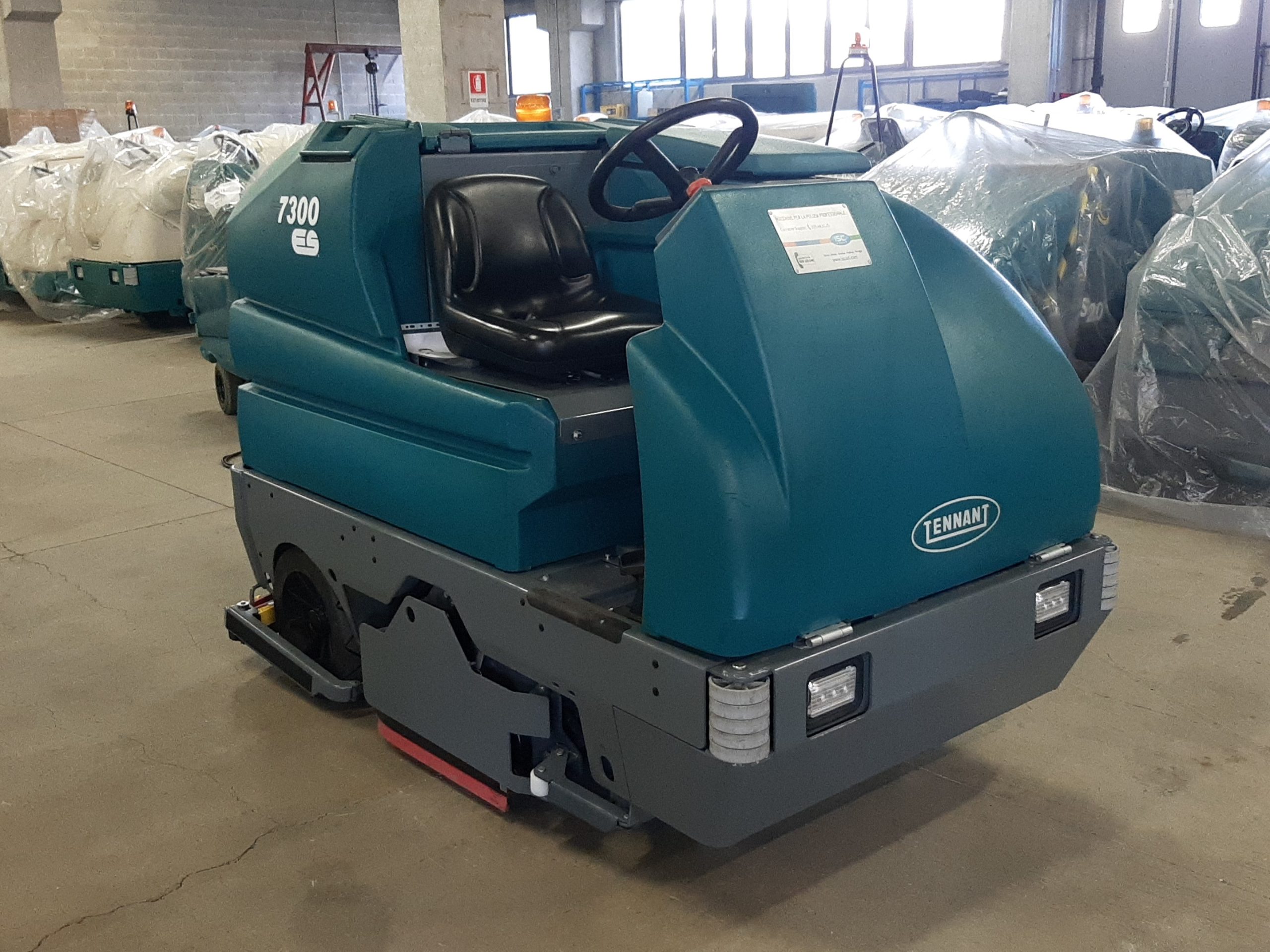 3190_02_1223 Lavasciuga Tennant uomo a bordo revisionata